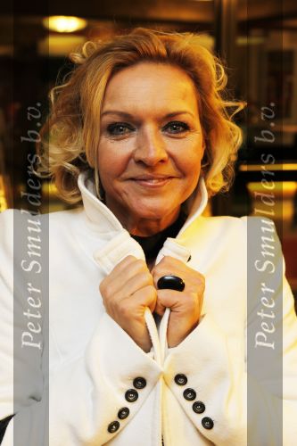 Apeldoorn 6 februari 2011
Premiere zou je in een doosje willen doen bij Orpheus. Mariska v Kolck
Peter Smulders bv