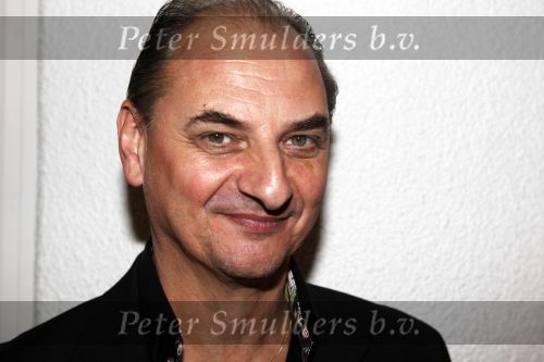 Rotterdam 14 februari 2011
Premiere herinnert U zich deze nog met Martin v Waardenberg Mylenen d Anjou Ruben Lursen Richard Groenendijk Thijs Steenkamp Annick Boer Joel de Tobe Pepijn v d Burgt en Daan v Putten in het oude Luxor.
Peter Smulders bv