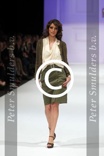 Amsterdam 7 maart 2011
Modeshow Jos v raak in de westergasfabriek met als modellen oa Georgina Verbaan Irene v d Laar Froukje de Both Quinty Trustfull Marvy Rieder en Kim Feenstra.
Peter Smulders bv
