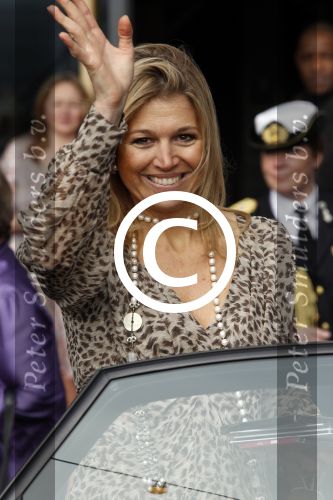 Amsterdam 4 maart 2011
Prinses maxima arriveert en vertrekt bij willem de zwijger pakhuis in sexy jurkje met tijgerprint.
Peter Smulders bv