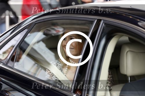 Amsterdam 4 maart 2011
Prinses maxima arriveert en vertrekt bij willem de zwijger pakhuis in sexy jurkje met tijgerprint.
Peter Smulders bv