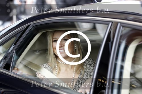 Amsterdam 4 maart 2011
Prinses maxima arriveert en vertrekt bij willem de zwijger pakhuis in sexy jurkje met tijgerprint.
Peter Smulders bv