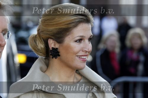 Laren 9 februari 2011
Prinses Maxima bezoekt het Goed Geld Gala in de singer in Laren. Boudewijn Poelman spreekt namens de postcodeloterij.
Peter Smulders bv