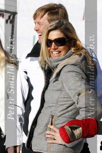Lech 19 februari 2011
Fotosessie met de koninklijke familie in Lech. Aanwezig waren Koningin Beatrix Prins Willem Alexander Maxima Prinses Amalai Ariane en Alexia aslmede Prins Constantijn met zijn vrouw Prinses Laurentien en kinderen en Prins Friso met zijn vrouw Mabel Wisse Smit en hun kinderen.
Peter Smulders bv