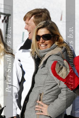 Lech 19 februari 2011
Fotosessie met de koninklijke familie in Lech. Aanwezig waren Koningin Beatrix Prins Willem Alexander Maxima Prinses Amalai Ariane en Alexia aslmede Prins Constantijn met zijn vrouw Prinses Laurentien en kinderen en Prins Friso met zijn vrouw Mabel Wisse Smit en hun kinderen.
Peter Smulders bv