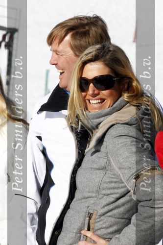 Lech 19 februari 2011
Fotosessie met de koninklijke familie in Lech. Aanwezig waren Koningin Beatrix Prins Willem Alexander Maxima Prinses Amalai Ariane en Alexia aslmede Prins Constantijn met zijn vrouw Prinses Laurentien en kinderen en Prins Friso met zijn vrouw Mabel Wisse Smit en hun kinderen.
Peter Smulders bv