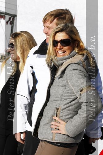 Lech 19 februari 2011
Fotosessie met de koninklijke familie in Lech. Aanwezig waren Koningin Beatrix Prins Willem Alexander Maxima Prinses Amalai Ariane en Alexia aslmede Prins Constantijn met zijn vrouw Prinses Laurentien en kinderen en Prins Friso met zijn vrouw Mabel Wisse Smit en hun kinderen.
Peter Smulders bv
