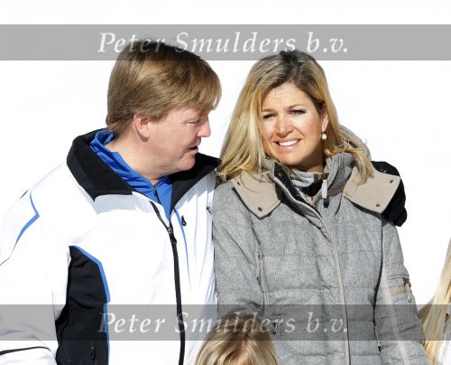 Lech 19 februari 2011
Fotosessie met de koninklijke familie in Lech. Aanwezig waren Koningin Beatrix Prins Willem Alexander Maxima Prinses Amalai Ariane en Alexia aslmede Prins Constantijn met zijn vrouw Prinses Laurentien en kinderen en Prins Friso met zijn vrouw Mabel Wisse Smit en hun kinderen.
Peter Smulders bv