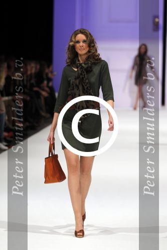 Amsterdam 7 maart 2011
Modeshow Jos v raak in de westergasfabriek met als modellen oa Georgina Verbaan Irene v d Laar Froukje de Both Quinty Trustfull Marvy Rieder en Kim Feenstra.
Peter Smulders bv