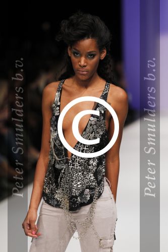 Amsterdam 7 maart 2011
Modeshow Jos v raak in de westergasfabriek met als modellen oa Georgina Verbaan Irene v d Laar Froukje de Both Quinty Trustfull Marvy Rieder en Kim Feenstra.
Peter Smulders bv