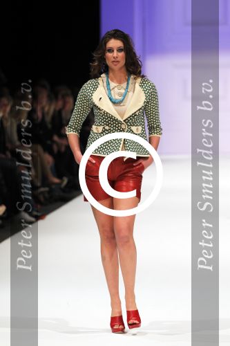Amsterdam 7 maart 2011
Modeshow Jos v raak in de westergasfabriek met als modellen oa Georgina Verbaan Irene v d Laar Froukje de Both Quinty Trustfull Marvy Rieder en Kim Feenstra.
Peter Smulders bv