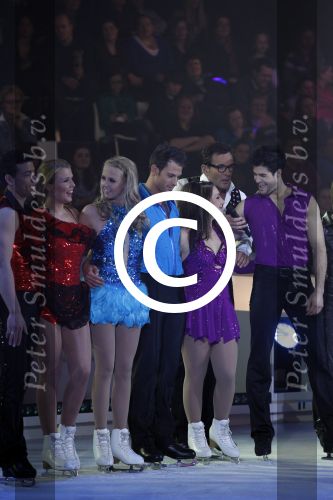 Hilversum 4 maart 2011
Sterren dansen op het ijs van SBDS 6 in studio 22 .Deelnemers zijn Monique Smit Jenny Smit Vivian Reys Babette v Veen Ralf Mackenbach Michael Boogerd en Sieneke Gerard Joling en Nance Coolen presenteren het.
Peter Smulders bv