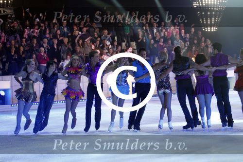 Hilversum 4 maart 2011
Sterren dansen op het ijs van SBDS 6 in studio 22 .Deelnemers zijn Monique Smit Jenny Smit Vivian Reys Babette v Veen Ralf Mackenbach Michael Boogerd en Sieneke Gerard Joling en Nance Coolen presenteren het.
Peter Smulders bv