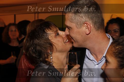 Rotterdam 14 februari 2011
Premiere herinnert U zich deze nog met Martin v Waardenberg Mylenen d Anjou Ruben Lursen Richard Groenendijk Thijs Steenkamp Annick Boer Joel de Tobe Pepijn v d Burgt en Daan v Putten in het oude Luxor.Mylene met man
Peter Smulders bv