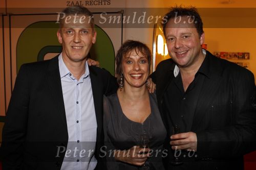 Rotterdam 14 februari 2011
Premiere herinnert U zich deze nog met Martin v Waardenberg Mylenen d Anjou Ruben Lursen Richard Groenendijk Thijs Steenkamp Annick Boer Joel de Tobe Pepijn v d Burgt en Daan v Putten in het oude Luxor.Mylene met man
Peter Smulders bv