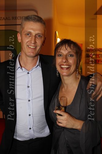 Rotterdam 14 februari 2011
Premiere herinnert U zich deze nog met Martin v Waardenberg Mylenen d Anjou Ruben Lursen Richard Groenendijk Thijs Steenkamp Annick Boer Joel de Tobe Pepijn v d Burgt en Daan v Putten in het oude Luxor.Mylene met man
Peter Smulders bv