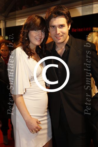 Amsterdam 8 maart 2011
Premiere van de film Gooische vrouwen in het nieuwe de la Mar theater. Nick Schilder met vriendin
Peter Smulders bv