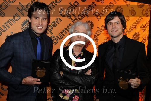 Utrecht 3 maart 2011
Uitreiking gouden en zilveren harpen in Vredenburg. Nick en Simon met Boudewijn de Groot
Peter Smulders bv