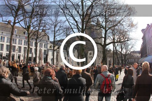 DerlonMaastricht, 19 Maart 2011
Onze Lieve Vrouwenplein Maastricht met hotel Derlon