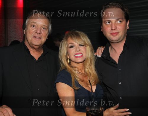 Rotterdam, 25 Februari 2011
Locatie: Club Vie Maasboulevard 300 
2e Editie. La Nuit de la Mode,Sapph Lingerie & Beachwear 2011
Patricia Paay met haar vriend Nicky v Dam en John v Katwijk
Foto Peter Smulders BV