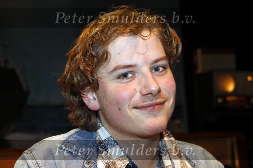 Rotterdam 14 februari 2011
Premiere herinnert U zich deze nog met Martin v Waardenberg Mylenen d Anjou Ruben Lursen Richard Groenendijk Thijs Steenkamp Annick Boer Joel de Tobe Pepijn v d Burgt en Daan v Putten in het oude Luxor.
Peter Smulders bv