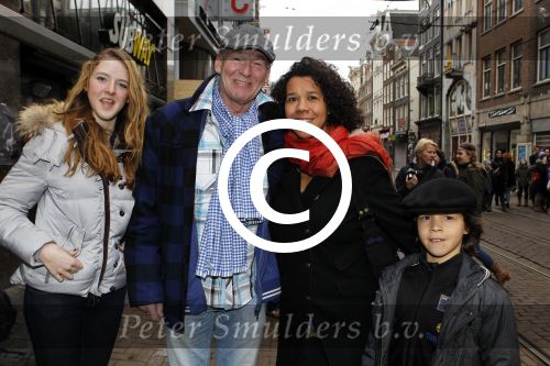 Amsterdam 5 februari 2011
Premiere mijn opa de bankrover in Tuschinski. Peter Faber met vrouw en kinderen
Peter Smulders bv