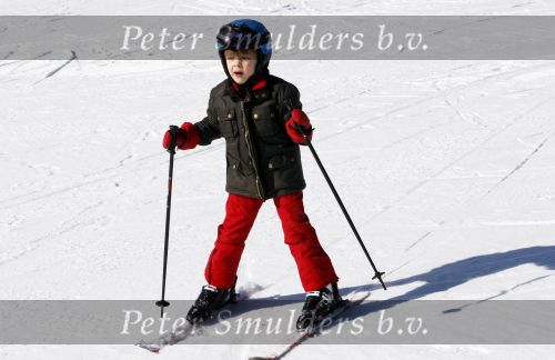Lech 19 februari 2011
Fotosessie met de koninklijke familie in Lech. Aanwezig waren Koningin Beatrix Prins Willem Alexander Maxima Prinses Amalai Ariane en Alexia aslmede Prins Constantijn met zijn vrouw Prinses Laurentien en kinderen en Prins Friso met zijn vrouw Mabel Wisse Smit en hun kinderen.
Peter Smulders bv