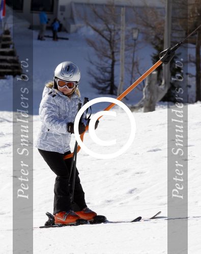 Lech 19 februari 2011
Fotosessie met de koninklijke familie in Lech. Aanwezig waren Koningin Beatrix Prins Willem Alexander Maxima Prinses Amalai Ariane en Alexia aslmede Prins Constantijn met zijn vrouw Prinses Laurentien en kinderen en Prins Friso met zijn vrouw Mabel Wisse Smit en hun kinderen.
Peter Smulders bv