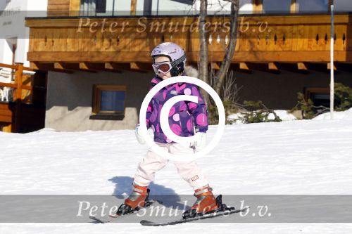 Lech 19 februari 2011
Fotosessie met de koninklijke familie in Lech. Aanwezig waren Koningin Beatrix Prins Willem Alexander Maxima Prinses Amalai Ariane en Alexia aslmede Prins Constantijn met zijn vrouw Prinses Laurentien en kinderen en Prins Friso met zijn vrouw Mabel Wisse Smit en hun kinderen.
Peter Smulders bv