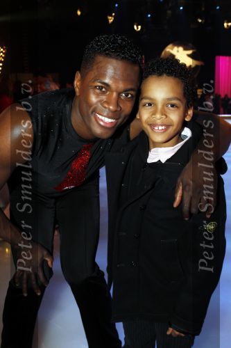 Hilversum 11 februari 2011
Sterrendansen op hetbijs in studio 22. Remy Bonjasky met zoon
Peter Smulders bv