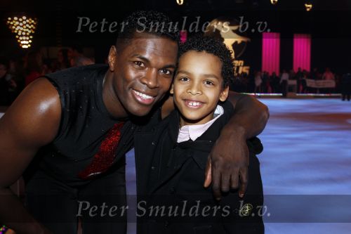Hilversum 11 februari 2011
Sterrendansen op hetbijs in studio 22. Remy Bonjasky met zoon
Peter Smulders bv