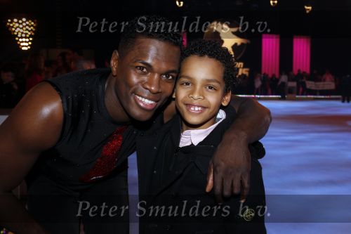 Hilversum 11 februari 2011
Sterrendansen op hetbijs in studio 22. Remy Bonjasky met zoon
Peter Smulders bv