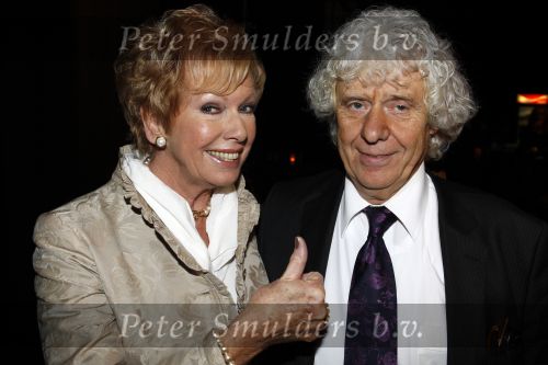Baarn 27 februari 2011
Ria Valk viert haar 70e vefrjaardag en 55 jarig artiest zijn in de tv studio in Baarn. Ria met ex Hans Wennekes
Peter Smulders bv