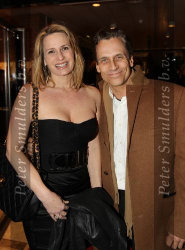 Den Bosch, 21 Februari 2011
Premiere Simple The Best van Ruth Jacott
Robert Schoemacher met zijn vrouw Claudia Schoemacher
Foto Peter Smulders BV