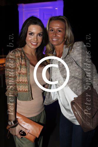 Amsterdam 7 maart 2011
Modeshow Jos v raak in de westergasfabriek met als modellen oa Georgina Verbaan Irene v d Laar Froukje de Both Quinty Trustfull Marvy Rieder en Kim Feenstra. Rossana Kluivert Lima met Annemarie Landzaat
Peter Smulders bv