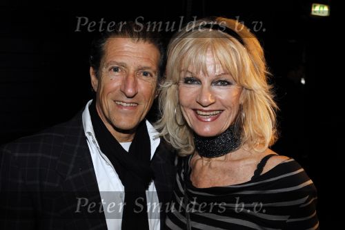 Baarn 27 februari 2011
Ria Valk viert haar 70e verjaardag en 55 jarig artiest zijn in de tv studio in Baarn. Saskia en Serge
Peter Smulders bv