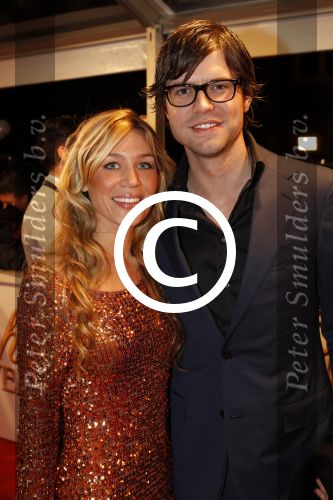 Amsterdam 8 maart 2011
Premiere van de film Gooische vrouwen in het nieuwe de la Mar theater. Simon Keizer met vriendin
Peter Smulders bv