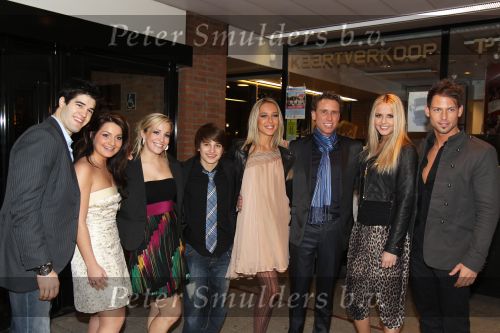 Den Bosch, 21 Februari 2011
Premiere Simple The Best van Ruth Jacott
MONIQUE SMIT EN SCHAATSPARTNER JOEL GELEYNSE, SIENEKE PEETERS EN SCHAATSPARTNER RYAN GUTZMER, RALF MACKENBACH EN SCHAATSPARTNER ALLY HORNSBY, MICHAEL BOOGERD EN SCHAATSPARTNER DARYA NUCCI 
Foto Peter Smulders BV