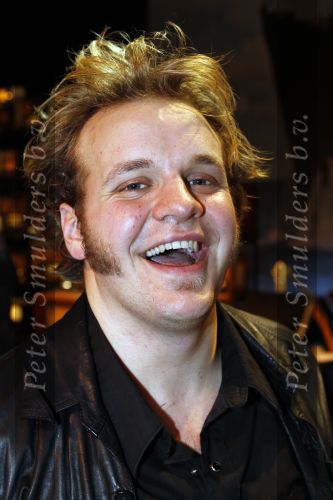 Rotterdam 14 februari 2011
Premiere herinnert U zich deze nog met Martin v Waardenberg Mylenen d Anjou Ruben Lursen Richard Groenendijk Thijs Steenkamp Annick Boer Joel de Tobe Pepijn v d Burgt en Daan v Putten in het oude Luxor.
Peter Smulders bv