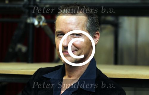 Amsterdam 9 maart 2011
Perspresentatie Zorro met in de hoofdrollen Tommie Christiaan Lone v Roosendaal Thom Hoffman Michhelle Splietelhof Rene v Kooten en David Davidse.
Peter Smulders bv