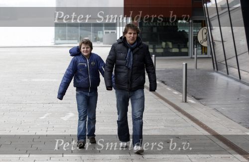 Almere 13 februari 2011
Premiere Yogi Beer in bioscoop Almere. Toine v peperstraten met zoon en dochter
Peter Smulders bv