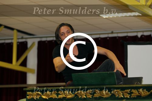 Amsterdam 9 maart 2011
Perspresentatie Zorro met in de hoofdrollen Tommie Christiaan Lone v Roosendaal Thom Hoffman Michhelle Splietelhof Rene v Kooten en David Davidse.
Peter Smulders bv