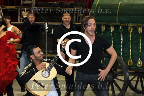 Amsterdam 9 maart 2011
Perspresentatie Zorro met in de hoofdrollen Tommie Christiaan Lone v Roosendaal Thom Hoffman Michhelle Splietelhof Rene v Kooten en David Davidse.
Peter Smulders bv
