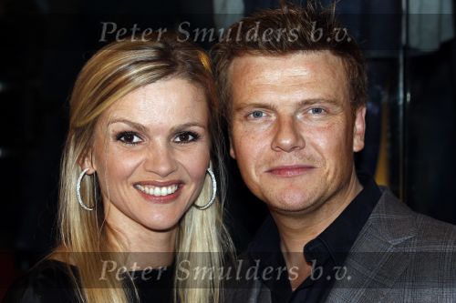Amsterdam 9 februari 2011
Premiere Blind Vertrouwen met Loek Peters Angela Schijf en Rick Engelkes in het nieuwe de la Mar. Bastiaan en Tooske Ragas
Peter Smulders bv