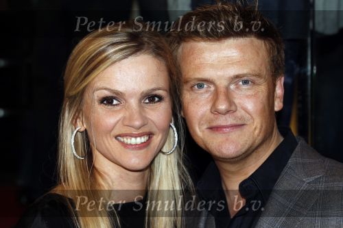 Amsterdam 9 februari 2011
Premiere Blind Vertrouwen met Loek Peters Angela Schijf en Rick Engelkes in het nieuwe de la Mar. Bastiaan en Tooske Ragas
Peter Smulders bv