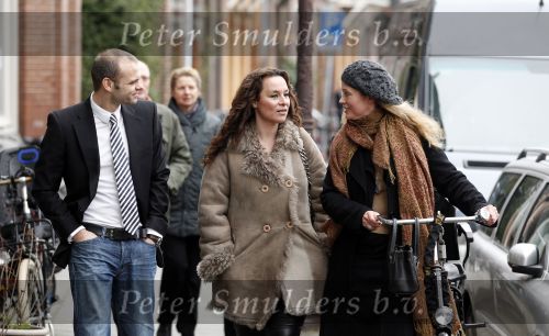 Amsterdam 11 februari 2011
Koningin Beatrix en Prins Friso bij de opening van de nieuwe liefde in Amsterdam. Trijntje Oosterhuis met man en Willemijn Verloop van War Child
Peter Smulders bv
