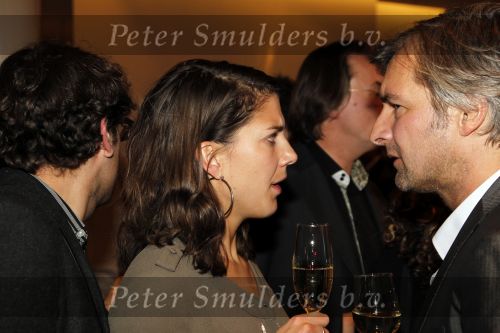 Amsterdam 9 februari 2011
Premiere Blind Vertrouwen met Loek Peters Angela Schijf en Rick Engelkes in het nieuwe de la Mar. Victor Reinier
Peter Smulders bv