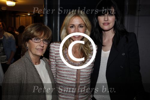 Amsterdam 7 maart 2011
Modeshow Jos v raak in de westergasfabriek met als modellen oa Georgina Verbaan Irene v d Laar Froukje de Both Quinty Trustfull Marvy Rieder en Kim Feenstra.. Wendy v Dijk met moeder en stylist
Peter Smulders bv