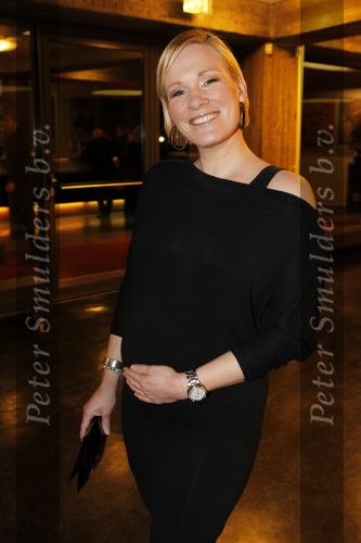 Apeldoorn 6 februari 2011
Premiere zou je in een doosje willen doen bij Orpheus. Wieneke Remmers zwanger
Peter Smulders bv