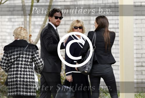 Amsterdam 12 maart 2011
Crematie van Ria Alberti op westgaarde. Johnny de Mol jr en Willeke Alberti
Peter Smulders bv